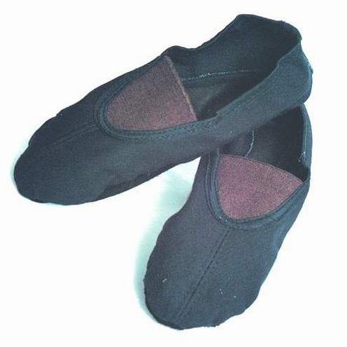 Обувь нанайца — 5 букв сканворд